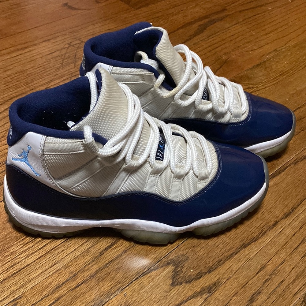 Jordan 11 UNC